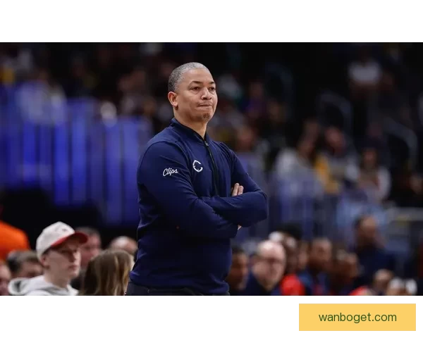 小卡缺阵战鹈鹕 泰伦卢回应阵容调整心态明确